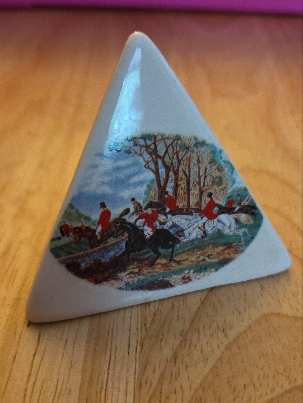 Bass Pyramid Paperweight - - Picture 3 of 5